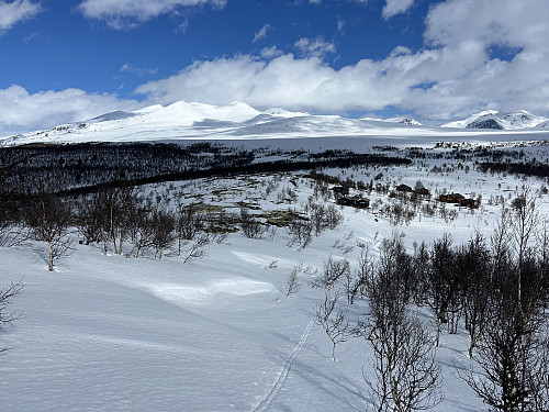 Fin utsikt mot Rondane fra oppstigningen til Kåsen