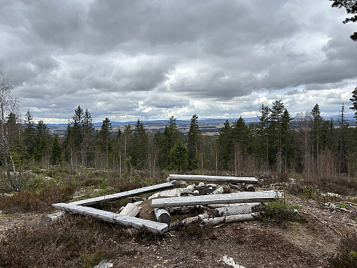 Vid utsikt mot sørvest fra utsiktspunktet på Jultonåsen