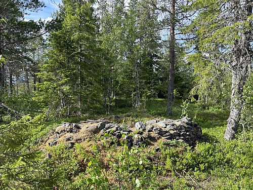 Gravrøys på toppen av Storbrenna