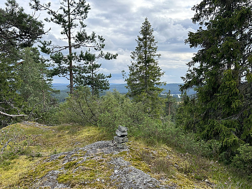 Vålbergsklinten er en artig topp like ved grensa til Sverige