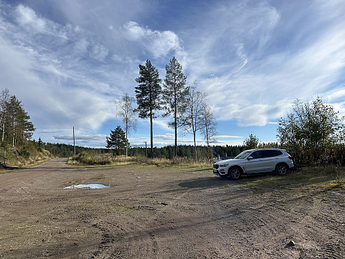 P-plassen ved hyttefeltet øst for Breivann
