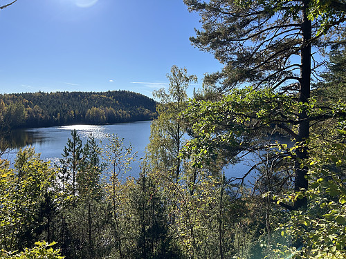 Orebergvannet sett fra veien oppover mot Hvittingen