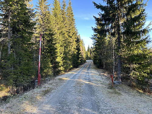 Jeg fant ut at det var greiest å parkere utenfor bommen...