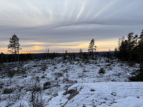 Stilig himmel og utsikt fra toppen av Hestefjellet