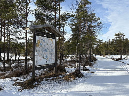 I løypekrysset nedenfor skihytta