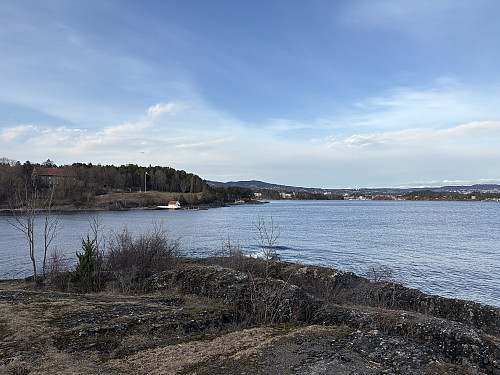 Utsiktspunkt langs kyststien ved Fornebu