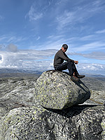 Flyttblokka gjør denne toppen omtrent like høy som de to 1480-toppene.