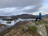 Utsikt fra Gliben mot Lutsivatnet og Storaberget