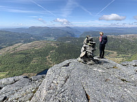 Fra utsiktsvarden mot Laugaland og Tøtlandsvik.