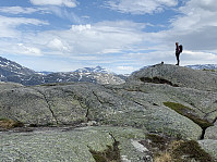 Toppen med utsikt mot Røldalsåta.