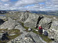 Skaulen i bakgrunnen til venstre.