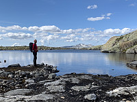 Flott natur i bakkene vest for Skorpa. Utsikt mot Såta.