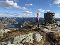 Utsikt mot Stølsvatnet og Norddalen.