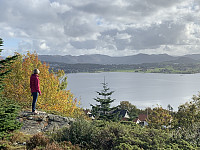 Utsikt mot indre del av Hafrsfjord og fjellene øst for Gandsfjorden.