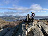 Topp-varden.