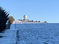 Toppen av Gjøsteinen til venstre for «kulå». 