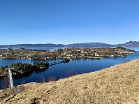 Utsikt mot Eriksholmen og Kyrkjøy.
