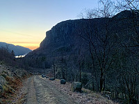 Kalvenesfjellet sett fra Log.
