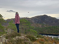 Utsikt mot Vårlivarden og helikopter over Kolatjørna.