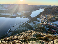 Utsikt mot Nordland, Seldalsvatnet og Svihusvatnet.
