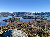 Utsikt mot Fister. Herøya og Børøy i forgrunnen.