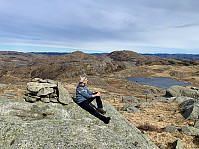 Toppen med utsikt mot Skårlandskula og Sikvalandskula.