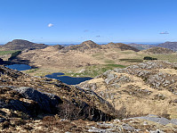 Utsikt mot nordvest med Fitjanuten og Einarfjellet.