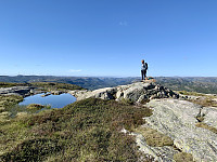 Ingen stor varde på toppen.