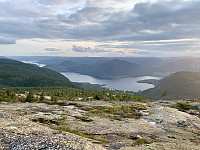 Utsikt mot Lauvdal og Byglandsfjorden fra sør på Lyseheii.