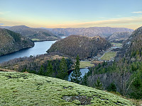 Utsikt mot Eidsvatnet, «Nord for Kjerrsdalen», Kjerrsdalen og kanten av Sellfjellet.