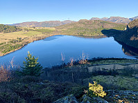 Utsikt mot Åsvatnet.