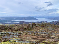 Utsikt mot Gardssundfjorden og Ombo.