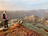 Toppen med utsikt mot Jøssingfjord.