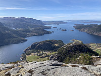 Utsikt mot Årdalsfjorden.