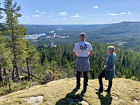 Nær høyde 387 sør på fjellet der det er utsikt sørover i Otravassdraget.
