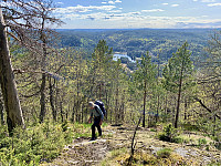 På vei mot Vestknuten med utsikt mot Tosetjønn.