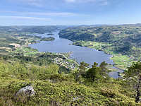 Utsikt fra hytta mot Eiken og Lygne.