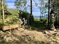 Velkomst på veien fra Handeland.