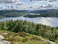 Utsikt mot Viglandsvatnet og Steinbergsdalen.