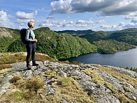 Topp-punktet med utsikt mot Viglandsvatnet og heiene på grensen mellom Rogaland og Agder.