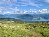Utsikt mot Hylsfjorden og Sand fra Sellandstølen.