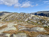 Tverrfjellet sett fra Jenafjellet. Vi ser Lysedalen til høyre.