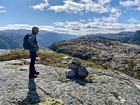 Toppen med utsikt mot Jenafjell.