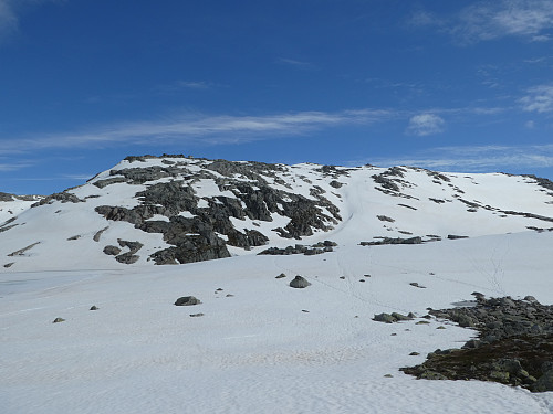 Siste bakken opp mot Breidablikk som ligger på toppen til venstre i bildet. Her tok jeg på meg skiene