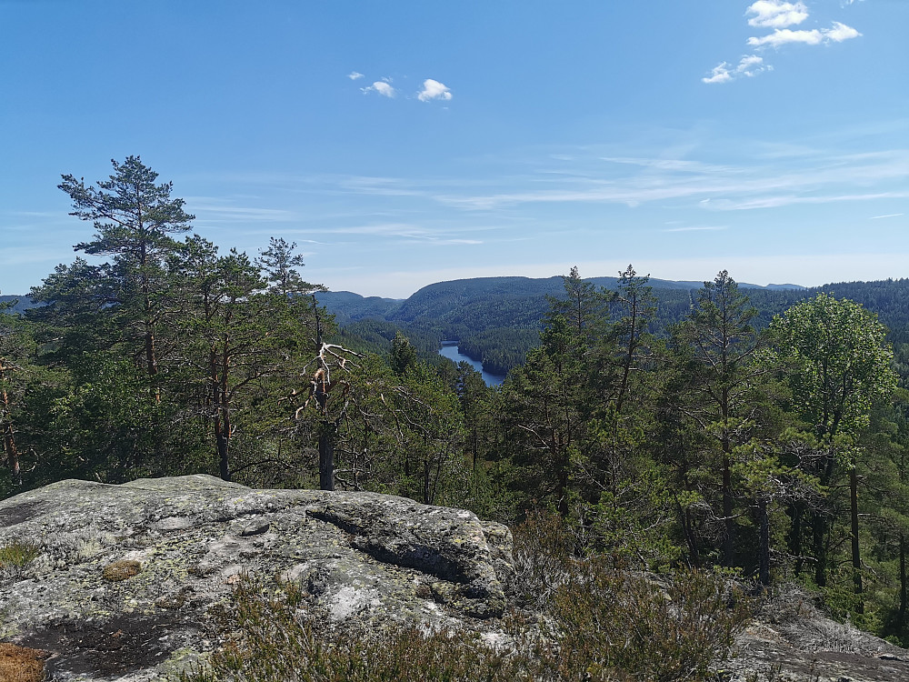 Utsikt fra Bukkefjell, Heimdalsvatnet i bakgrunnen