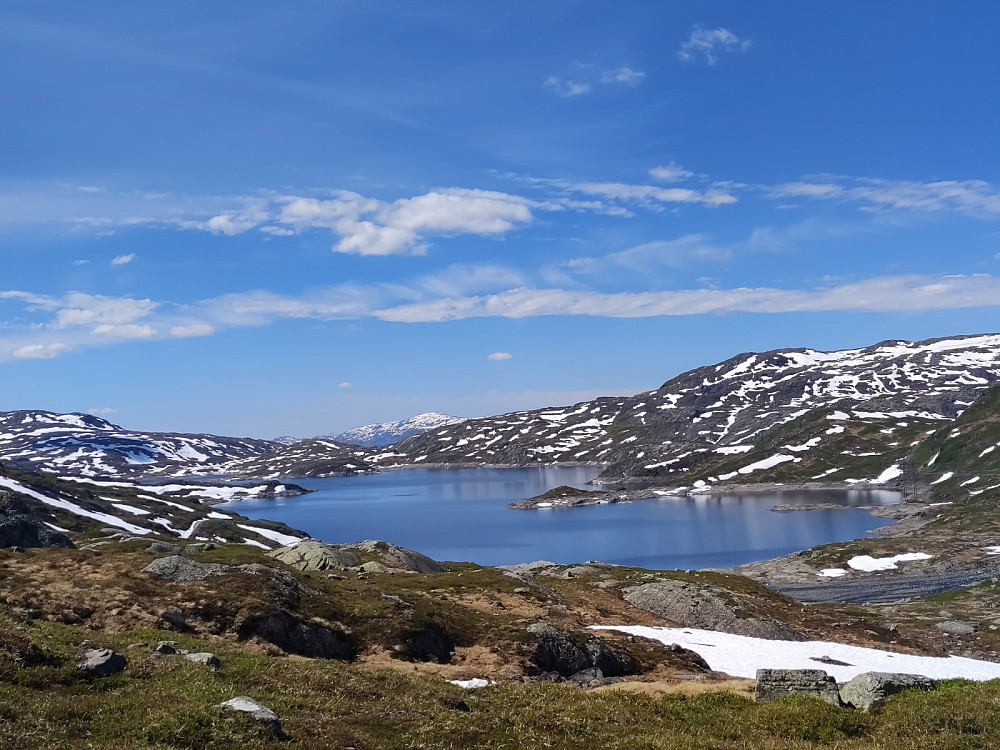 Hadde tenkt oss oppå Storhidlerfjellet også, men kutta det ut pga alle snøfennene