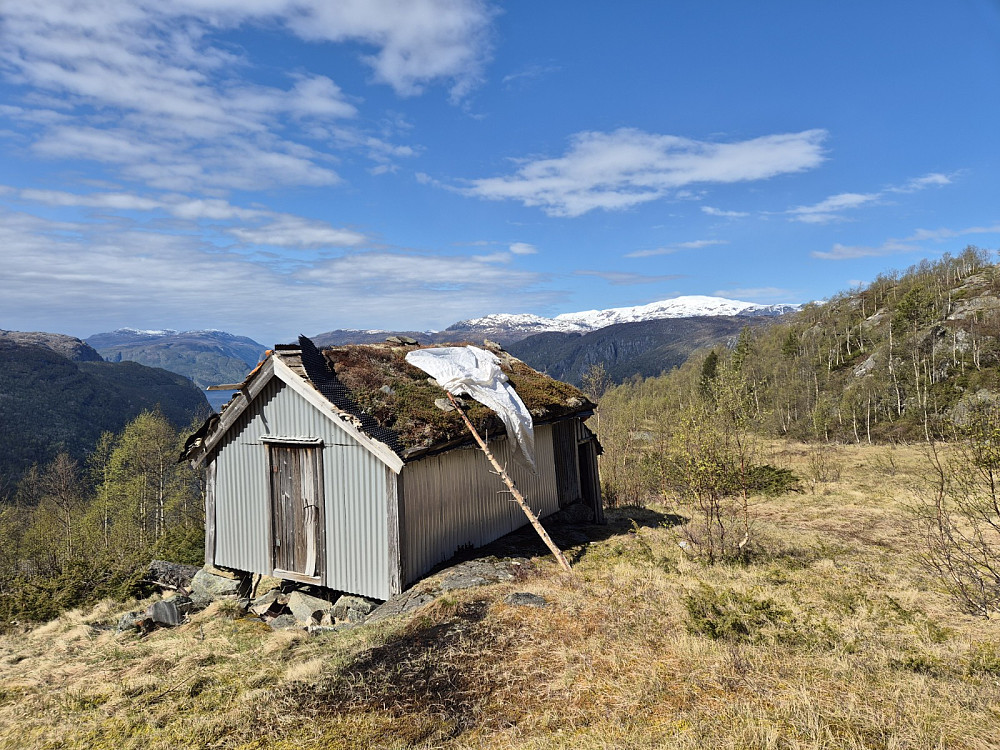 Kvednastølen med Skaulen i bakgrunnen
