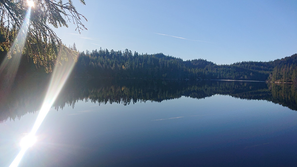Blikk stille Hortavann.