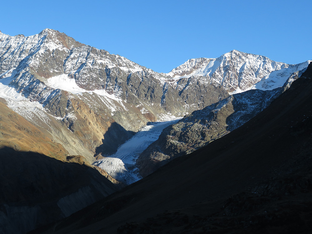 Akklimatisation am Fluchtkogel, 3.500m, hier von der Gletscherstrasse gesehen
