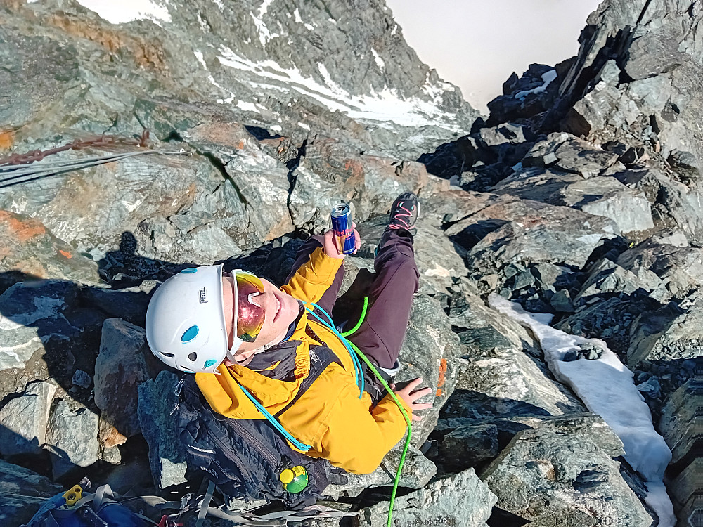 Utsatt, men behagelig sitteplass, 500 meter over breen